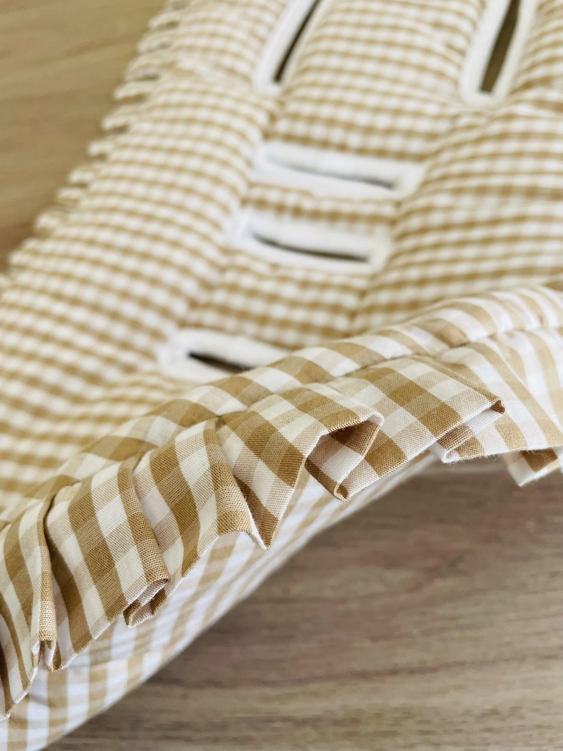 Colchón de coche cuadrillé beige - Imagen 2